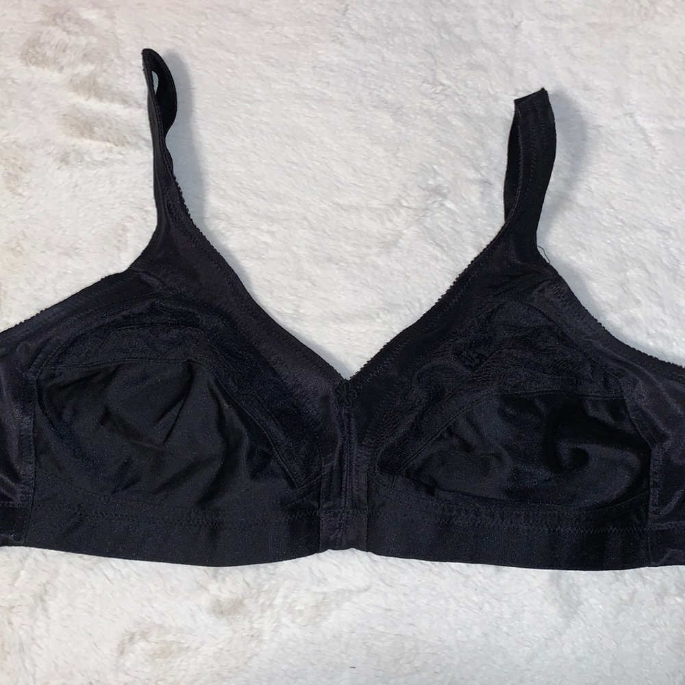 40b Underscore Black Wireless Bra - image 1